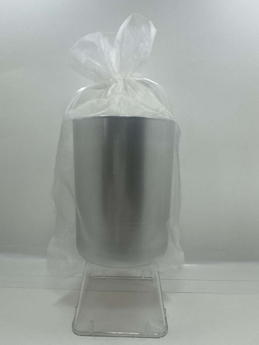 Xela Aroma Gardenia Scented Candle In Silver Tin With Organza Bag